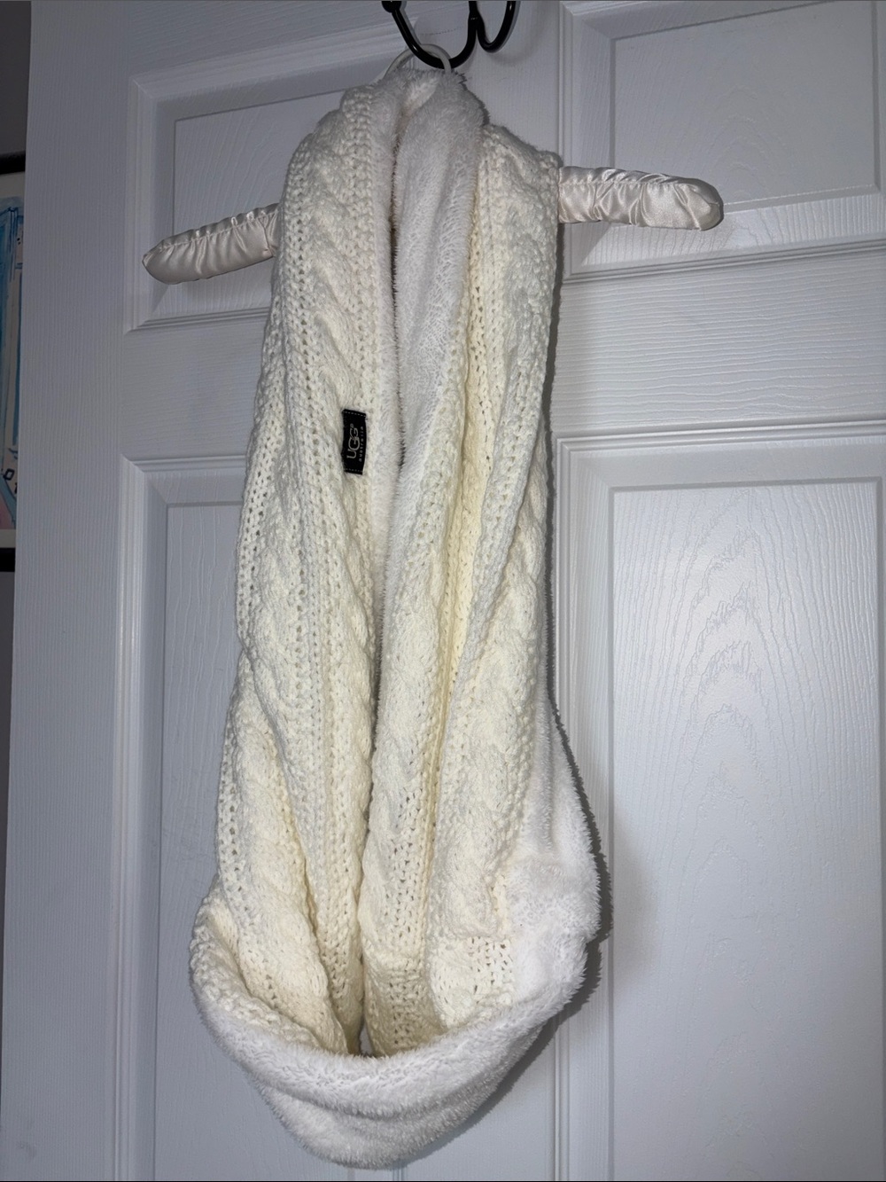 UGG Women's Cream Cable-Knit Infinity Scarf with Plush Lining
